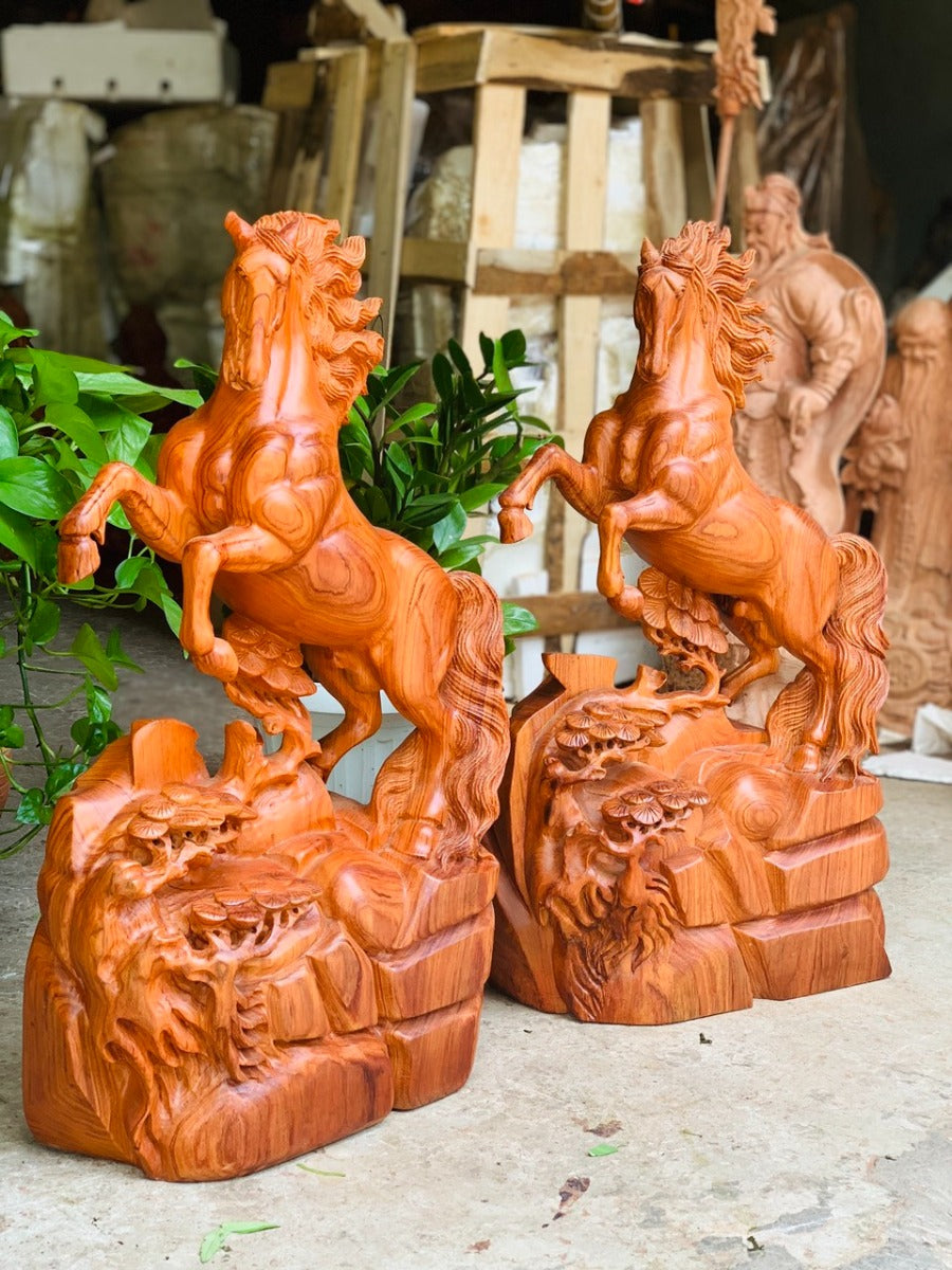 Tượng Ngựa Gỗ - Nhất Mã phi Thiên Gỗ Hương