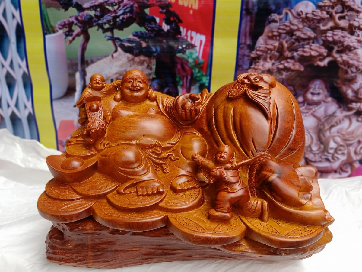Di Lặc Ngồi Bên Bao Tiền Chiêu Tài Lộc