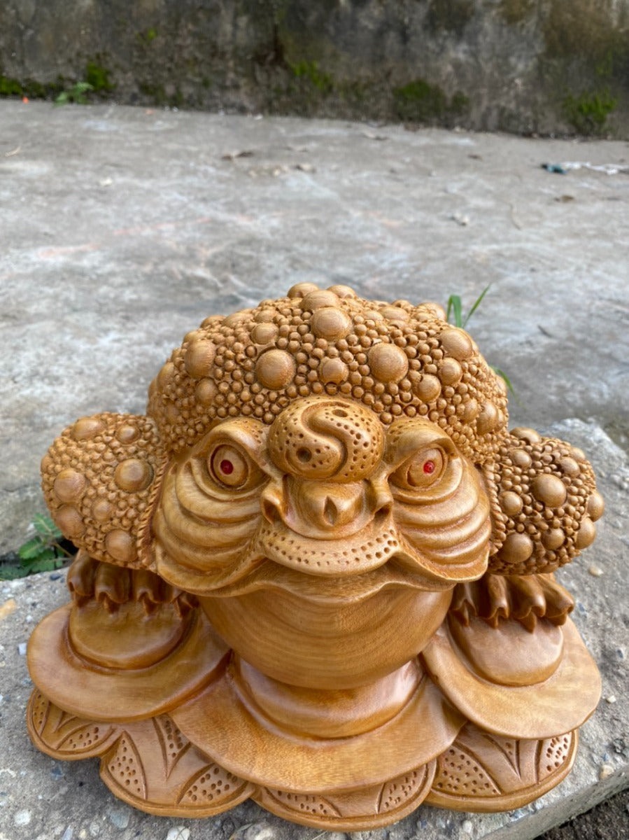 Tượng Cóc Ngậm Tiền Gỗ Gù Hương Cao 27cm