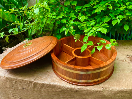 Khay Đựng Bánh Kẹo Cho Ngày Tết 5 Ngăn Cao Cấp Gỗ Hương Đá