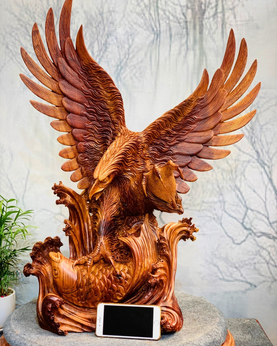 Tượng Phong Thủy Đại Bàng Săn Cá