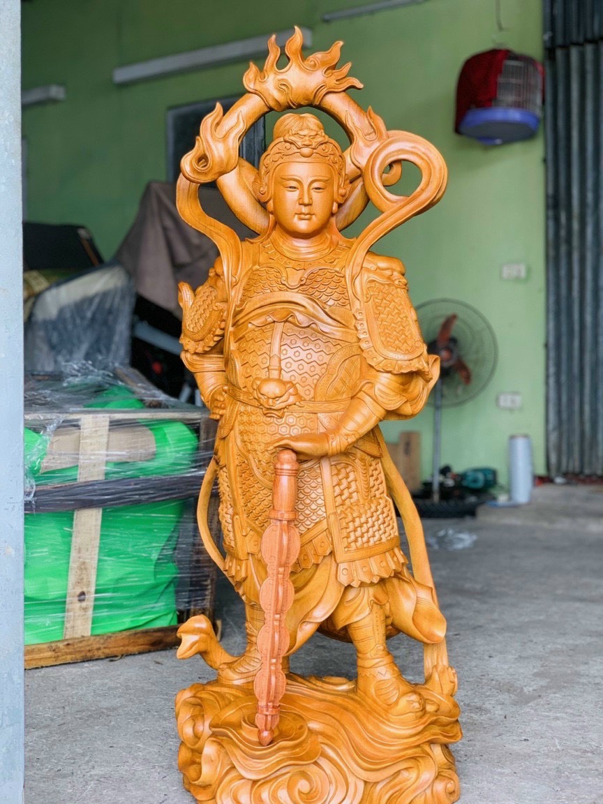 Vi Đà Hộ Pháp Đứng Chống Kiếm
