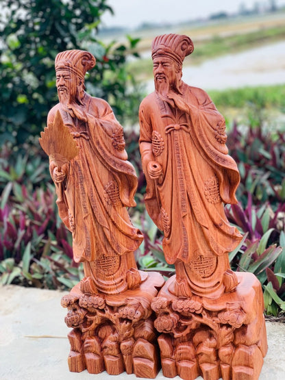 Tượng Quân Sư Gia Cát Lượng Cầm Quạt Đứng Trên Đế Tùng