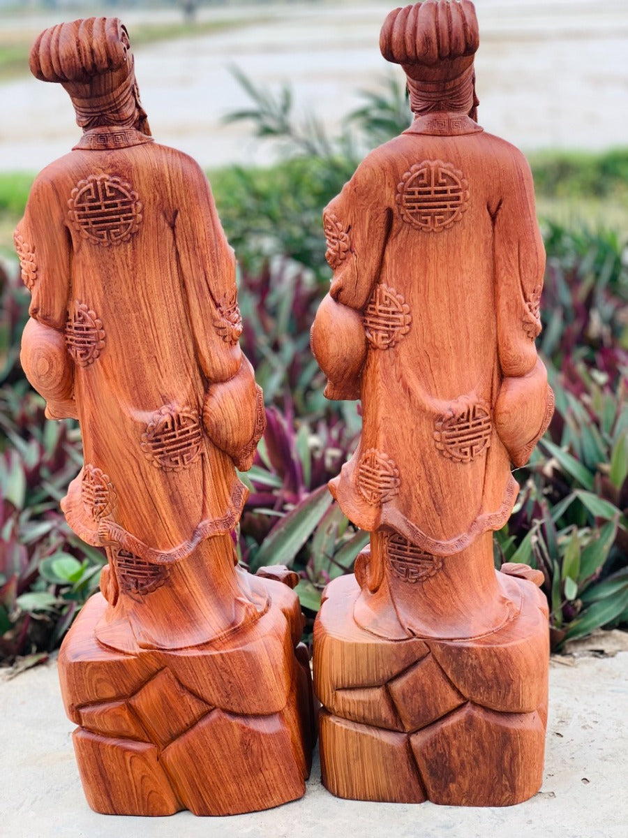Tượng Quân Sư Gia Cát Lượng Cầm Quạt Đứng Trên Đế Tùng