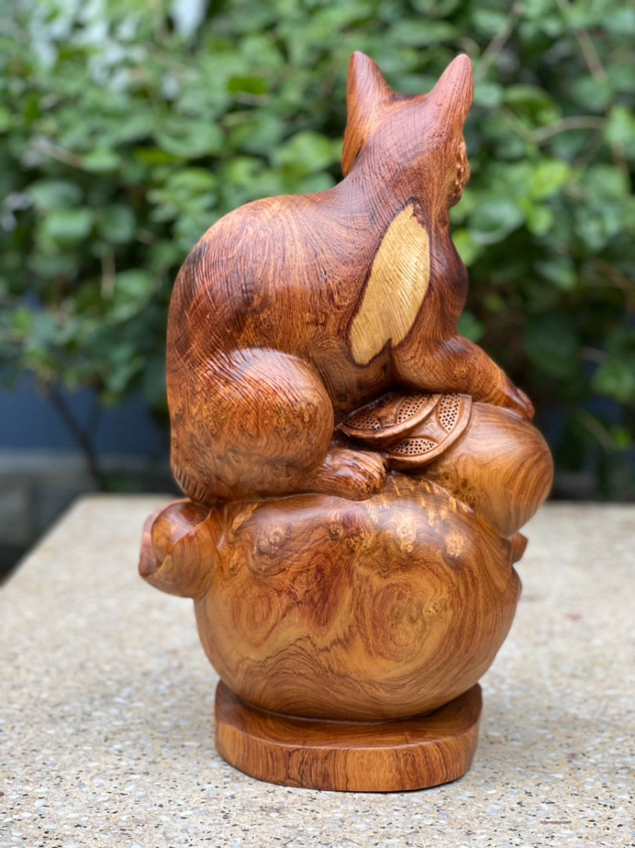 Tượng Linh Vật Con Mèo Ngồi Bao Tiền Tài Lộc Gỗ Hương Ta