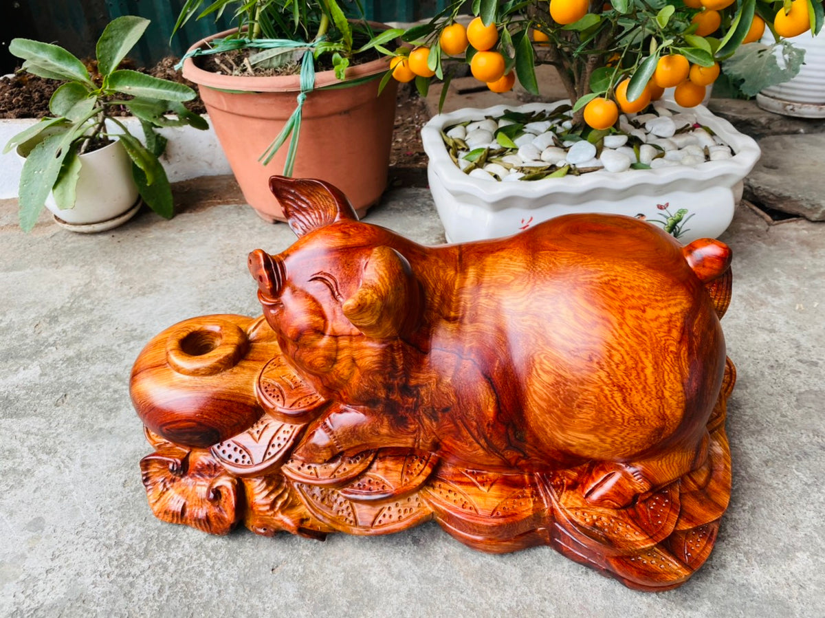 Tượng Heo Tài Lộc Gỗ Hương Việt Nằm Giữ Tiền