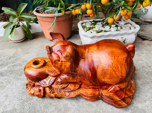 Tượng Heo Tài Lộc Gỗ Hương Việt Nằm Giữ Tiền