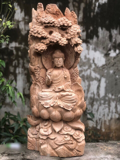 Phật tổ toạ đài sen dưới gốc tùng