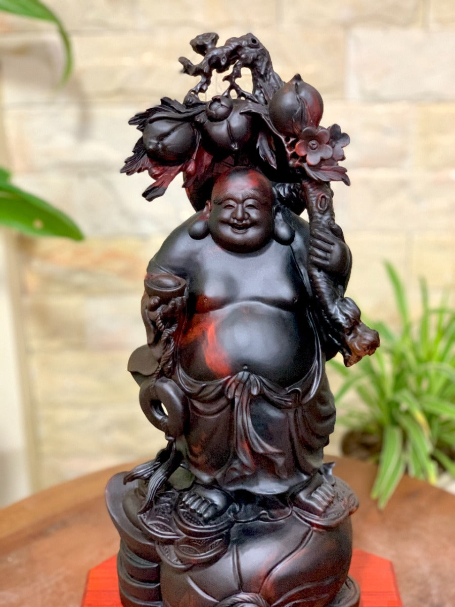 Cụ Di Lặc Đứng Bao Vác Cành Đào Tay Cầm Bát Vàng Tài Lộc
