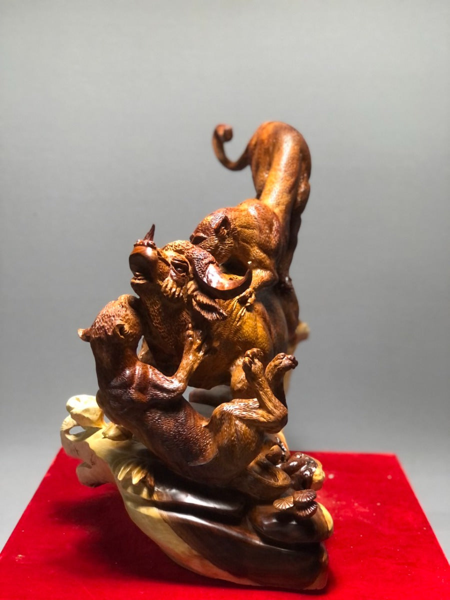 Tượng Song Báo Săn Trâu Rừng Gỗ Hương