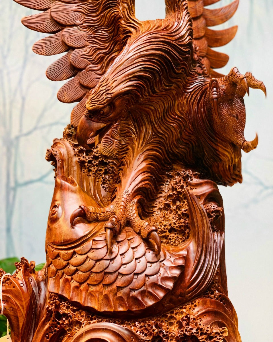 Đại Bàng Cắp Cá  Gỗ Hương Ta