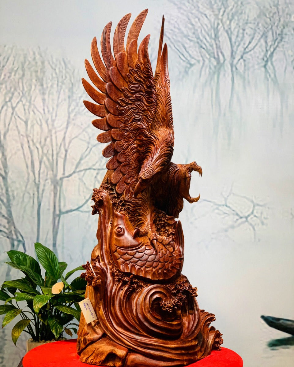 Đại Bàng Cắp Cá  Gỗ Hương Ta