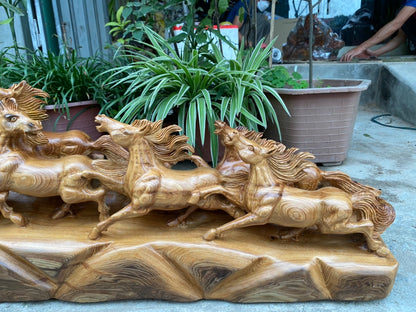 Bát mã Phi Thiên Gỗ Ngoc Am Thơm Ngát