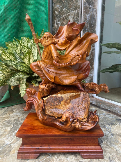 Cụ Đạt Ma Múa Võ Gỗ Hương Việt Ôm Đá Tự Nhiên