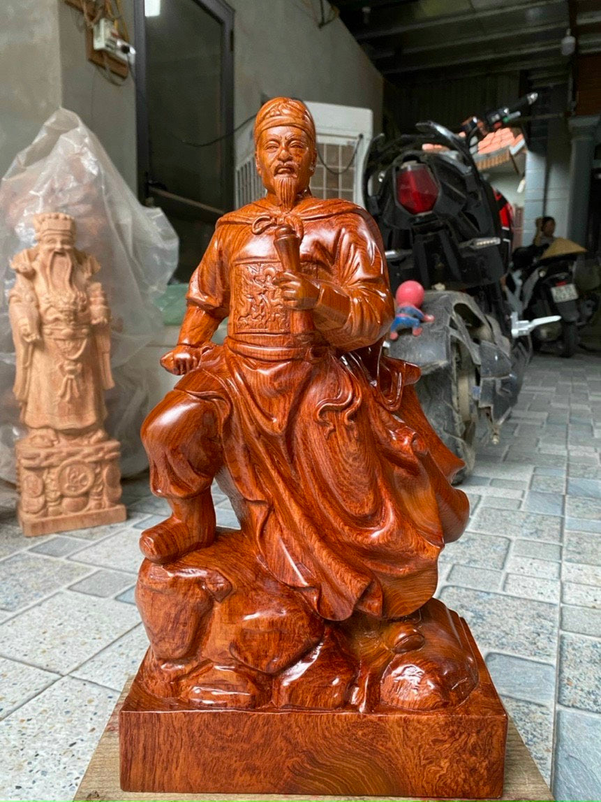 Tượng Hưng Đạo Vương - Trần Quốc Tuấn Cao 40