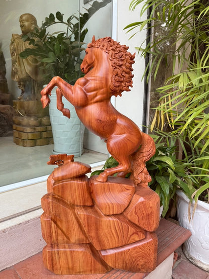 Tượng Nhất Mã Phi Thiên Gỗ Hương Đá  Liền Khối