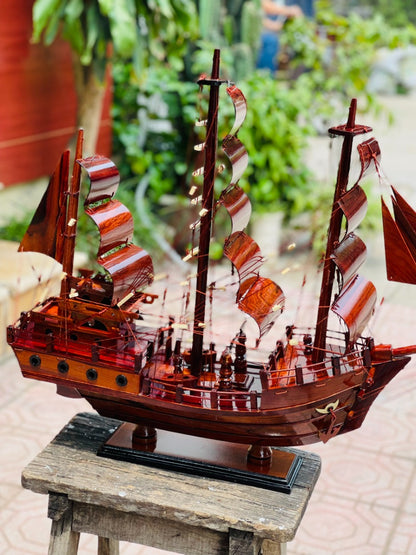 Thuyền Buồm Phong Thủy Gỗ Cẩm - Thuận Buồm Xuôi Gió