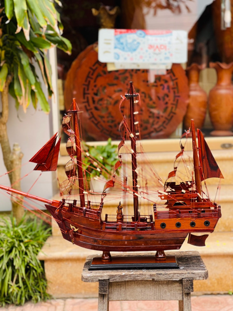 Thuyền Buồm Phong Thủy Gỗ Cẩm - Thuận Buồm Xuôi Gió