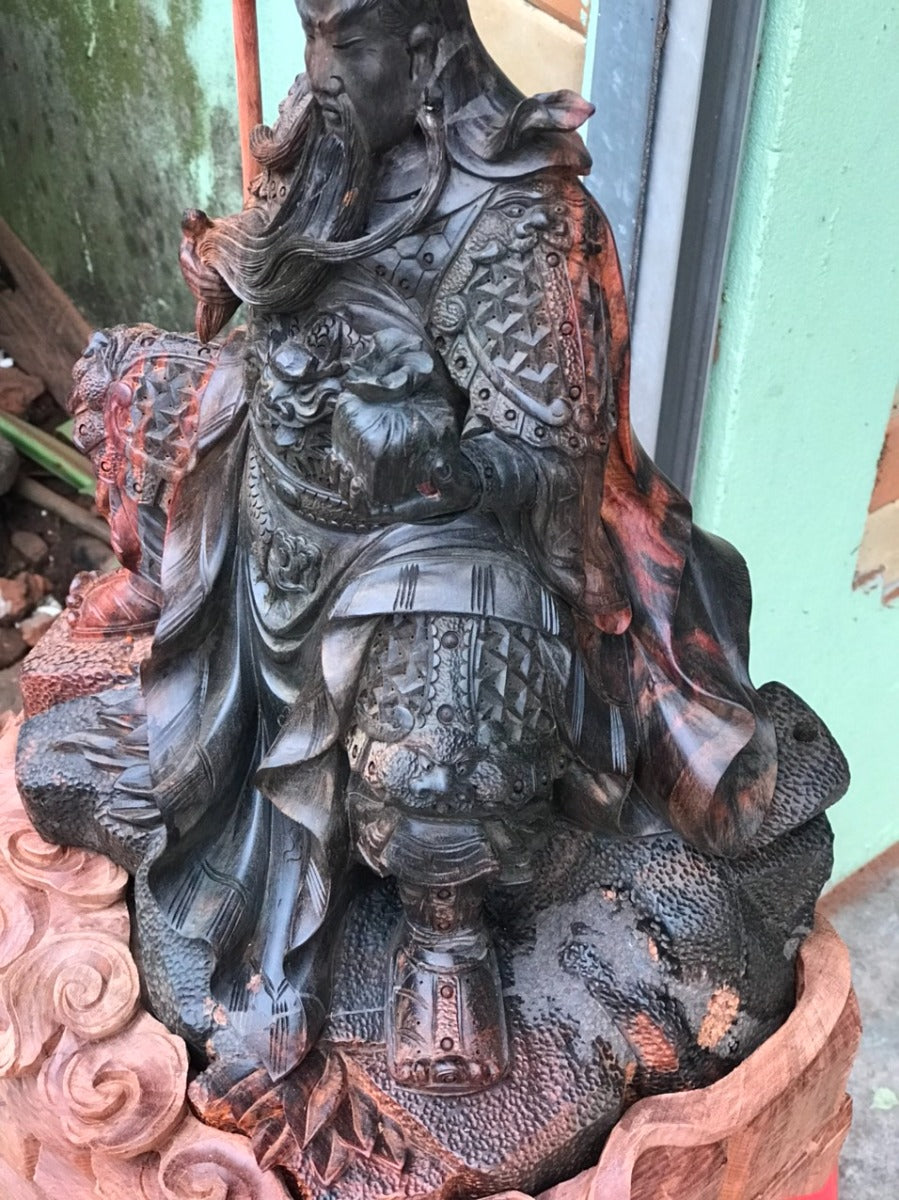 Tượng Quan Công Võ Thánh Ngồi Gỗ Trắc-  Đế Hương Ta