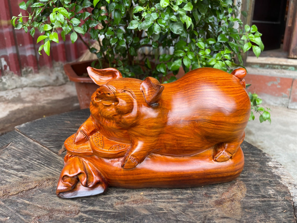 Tượng Heo Phong Thủy Tài Lộc - Gỗ Hương Ta Liền Khối