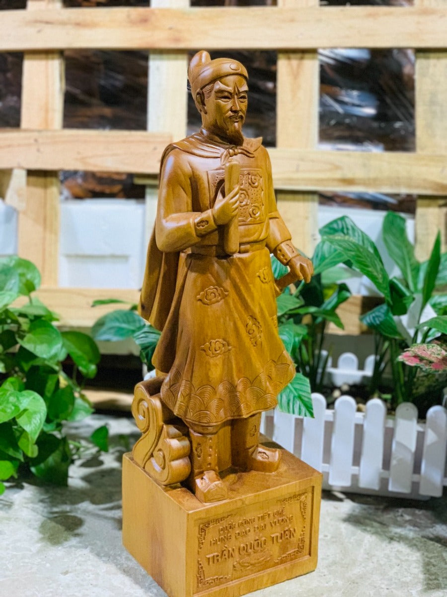 Tượng Trần Quốc Tuấn Hưng Đạo Đại Vương - Gỗ Bách Xanh
