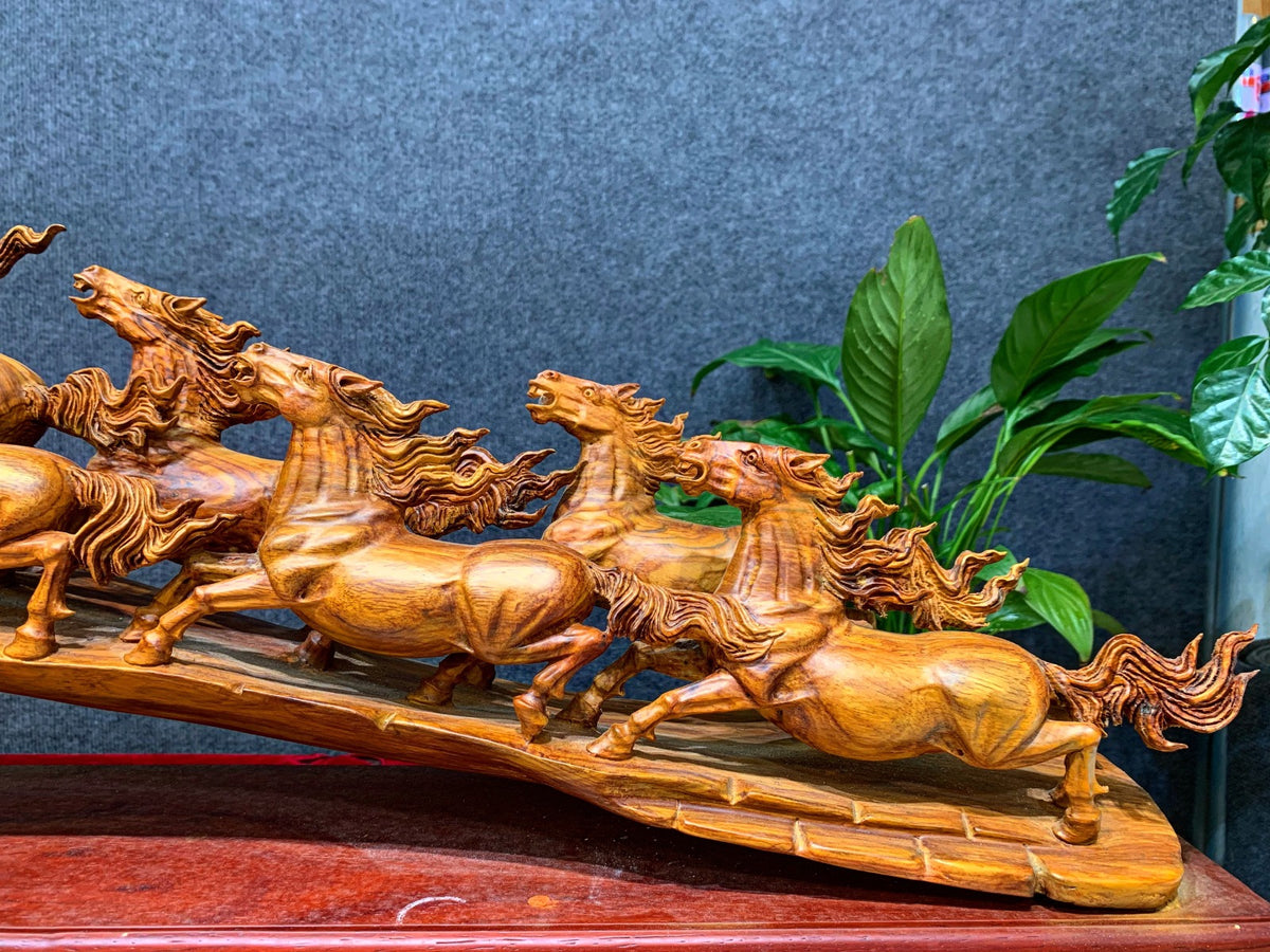 Tượng Bát Mã Truy Phong - Gỗ Sưa Đỏ Quý Hiếm