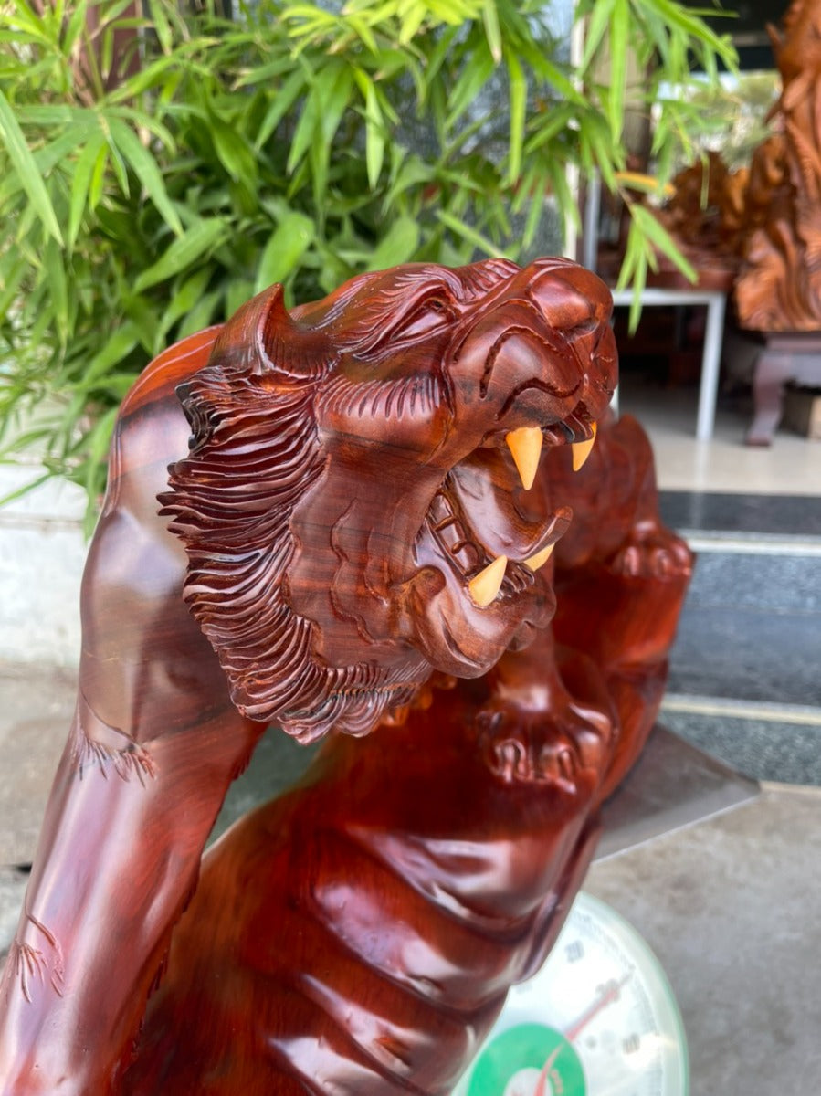 Tượng Báo Săn Mồi Phong Thủy - Gỗ Hương Ta Ngang 1m