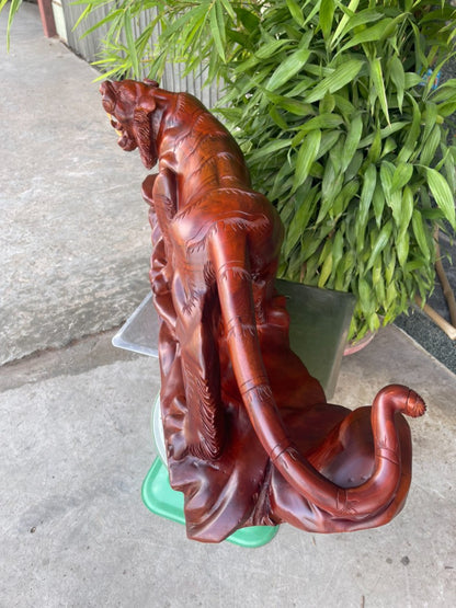 Tượng Báo Săn Mồi Phong Thủy - Gỗ Hương Ta Ngang 1m