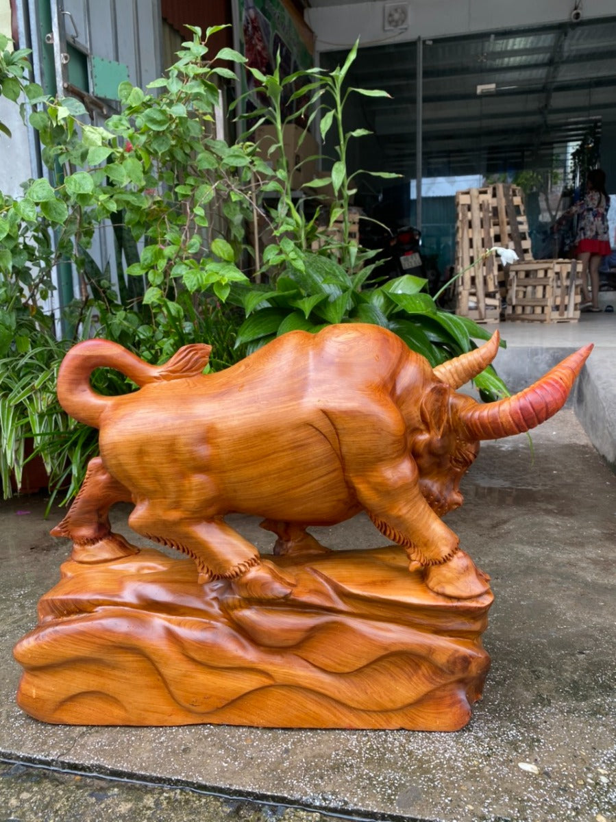 Tượng Bò Tót Phố Wall Chiêu Tài Lộc Phong Thủy - Gỗ Hương Việt Tuyệt Đẹp