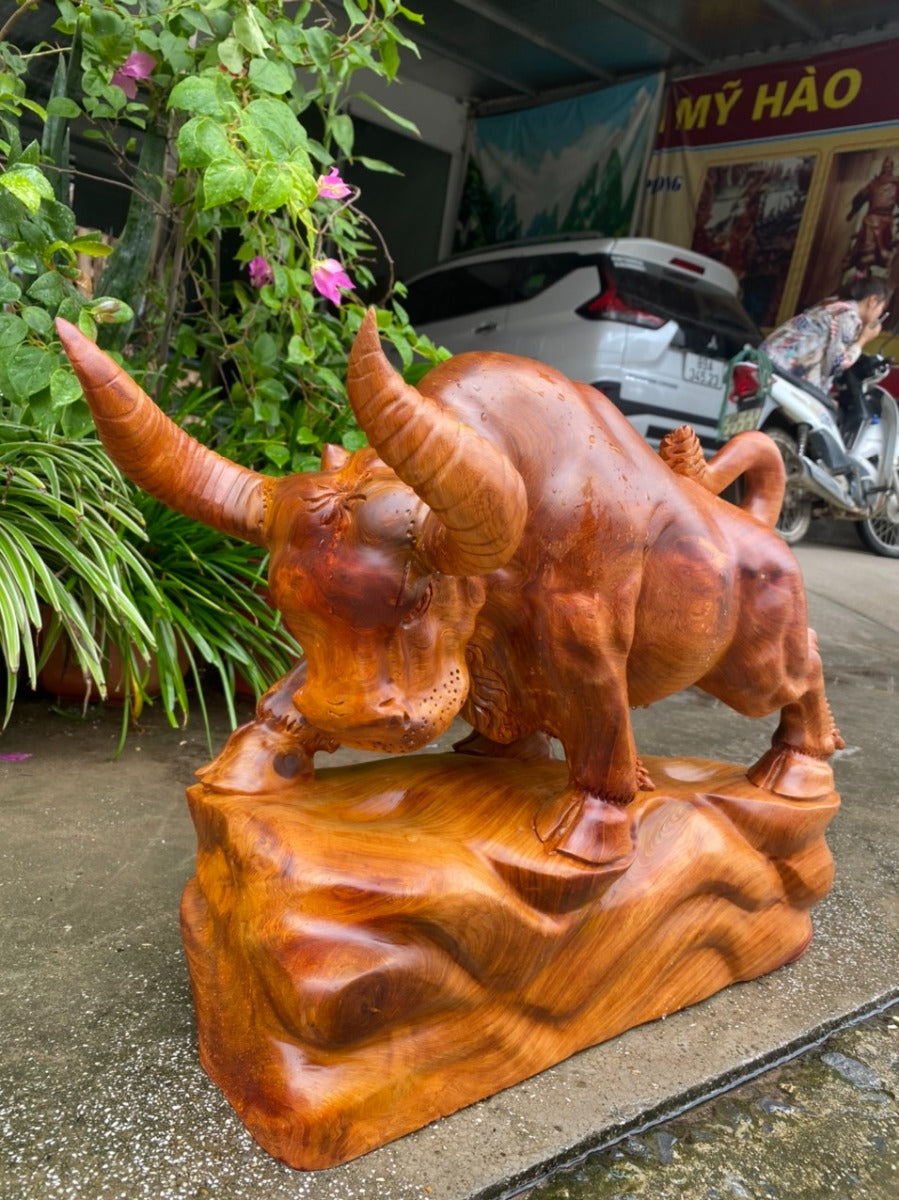 Tượng Bò Tót Phố Wall Chiêu Tài Lộc Phong Thủy - Gỗ Hương Việt Tuyệt Đẹp