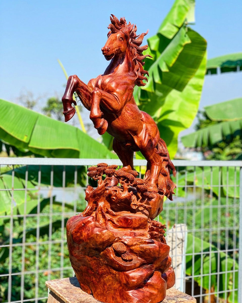 Tượng Nhất Mã Phi Thiên - Gỗ Hương Ta Tuyệt Đẹp Cao 71Cm