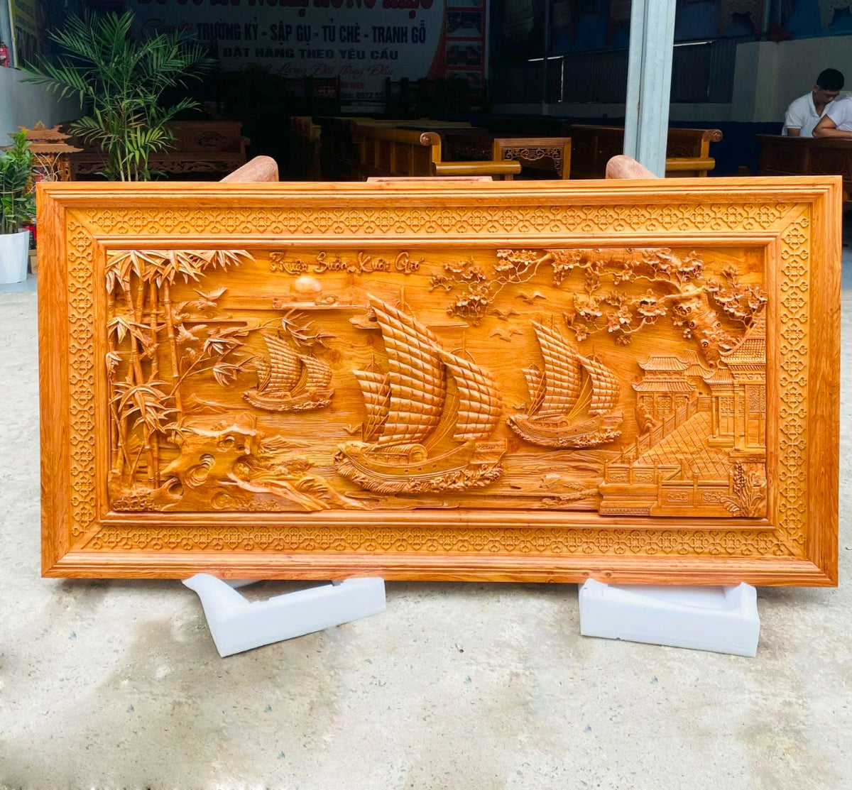 Tranh Treo Tường Doanh Nhân Thuận Buồm Xuôi Gió - Gỗ Hương Đá Phong Thủy