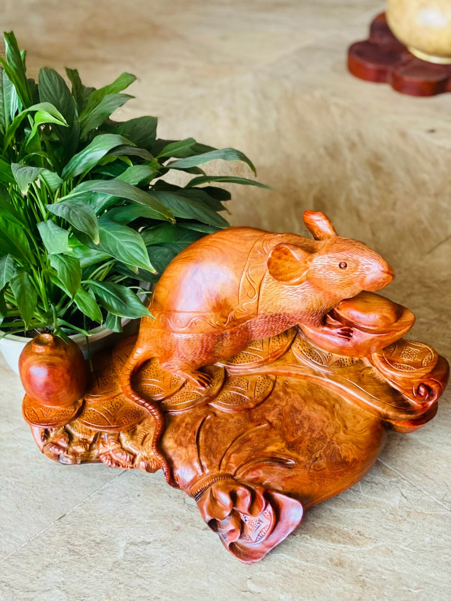 Tượng Cụ Tí Tài Lộc Ngồi Bao Tiền Ôm Chĩnh Vàng - Gỗ Sụn Hương Việt Liền Khối