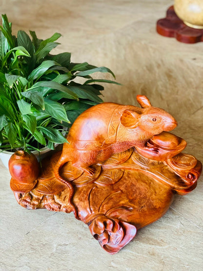 Tượng Cụ Tí Tài Lộc Ngồi Bao Tiền Ôm Chĩnh Vàng - Gỗ Sụn Hương Việt Liền Khối