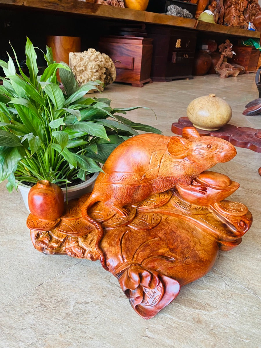 Tượng Cụ Tí Tài Lộc Ngồi Bao Tiền Ôm Chĩnh Vàng - Gỗ Sụn Hương Việt Liền Khối