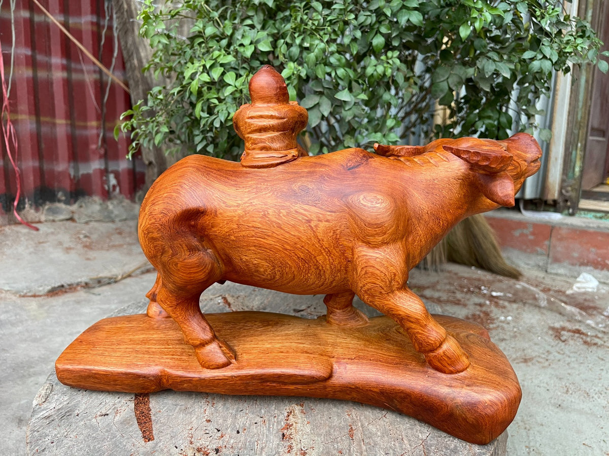 Tượng Tiểu Đồng Cưỡi  Trâu gỗ Hương Ta