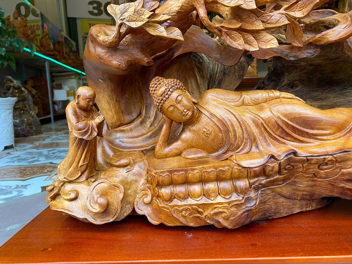 Tượng Gỗ Phật Nhập Niết Bàn Dưới Tán Cây Bồ Đề