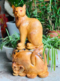 Tượng Linh Vật Con Mèo Ngồi Bao Tiền Tài Lộc Gỗ Hương Ta Cao 57