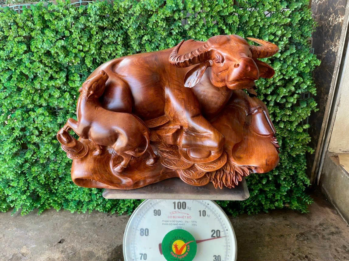 Tượng Gỗ Linh Vật Trâu Mẫu Tử gỗ Hương 48cm