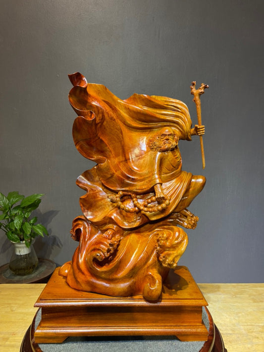 Tượng Đạt Ma Bay Gỗ Hương Cao 51cm