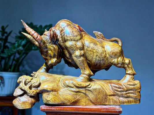 Tượng Linh Vật Bò Tót Gỗ Hương Phong Thủy Cao 34cm