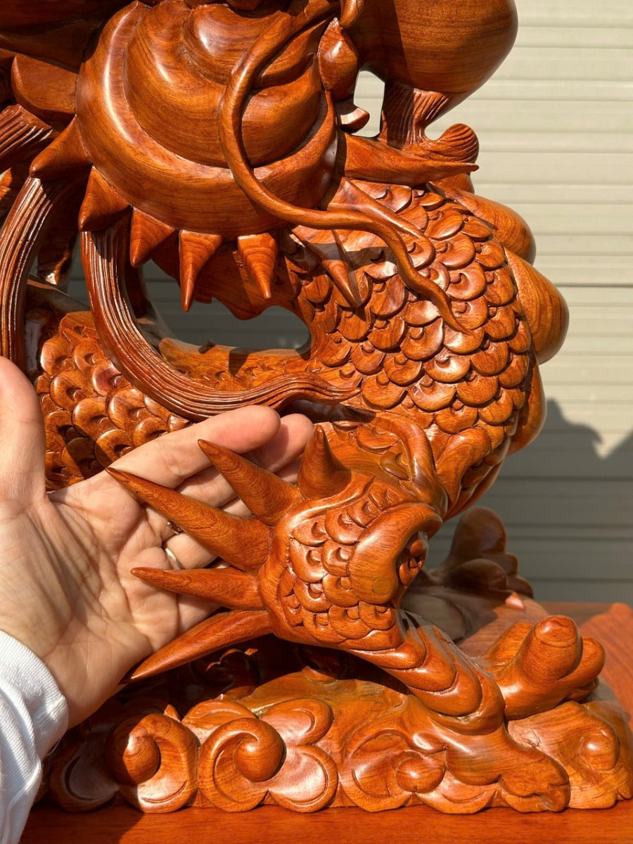 Giá Đỡ Ngà Voi Gỗ Hương Đá