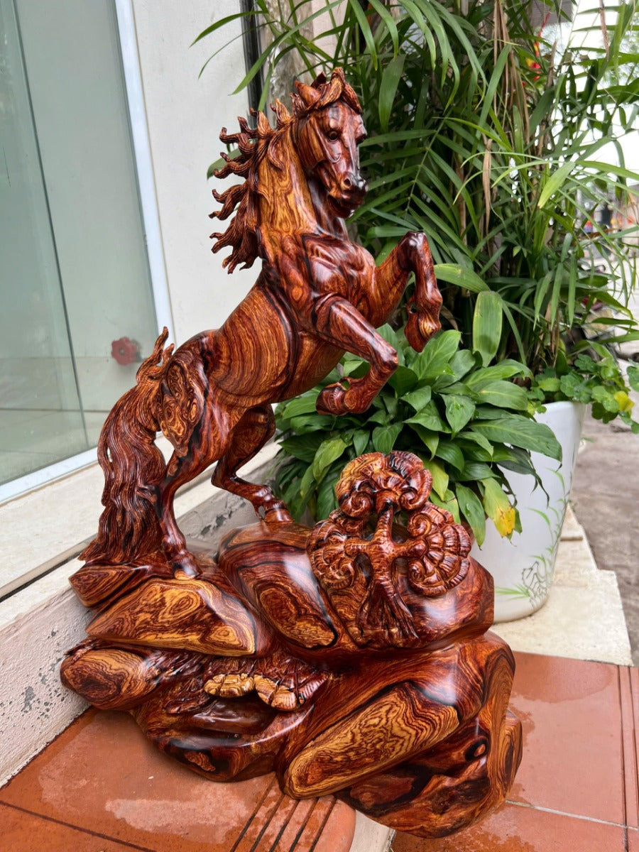 Tượng Linh Vật Ngựa Nhất Mã Phi Thiên Gỗ Cẩm Việt Cao 54cm